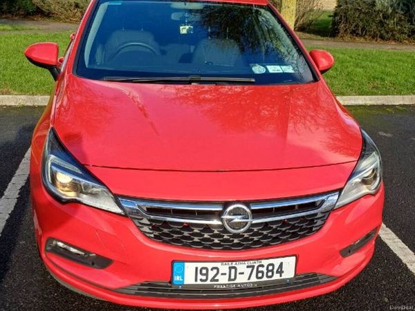 Opel Astra Hatchback, Diesel, 2019, Red