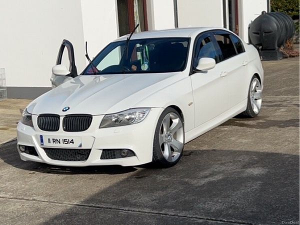 BMW 3-Series Saloon, Diesel, 2011, White