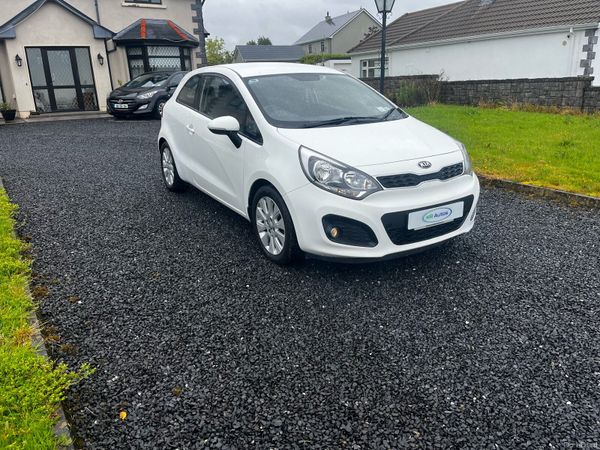 Kia Rio Hatchback, Petrol, 2014, White