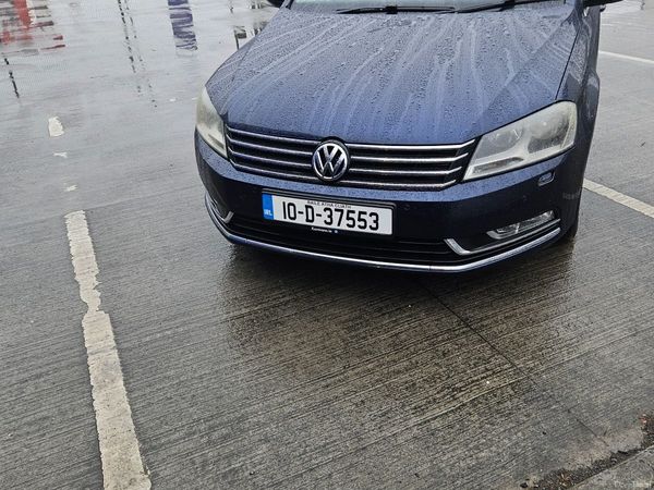 Volkswagen Passat Saloon, Diesel, 2010, Blue