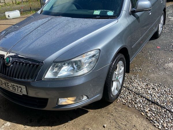 Skoda Octavia Saloon, Diesel, 2013, Grey