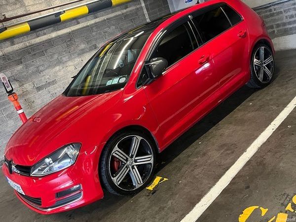 Volkswagen Golf Hatchback, Diesel, 2016, Red