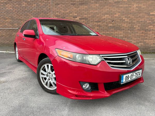 Honda Accord Saloon, Diesel, 2009, Red