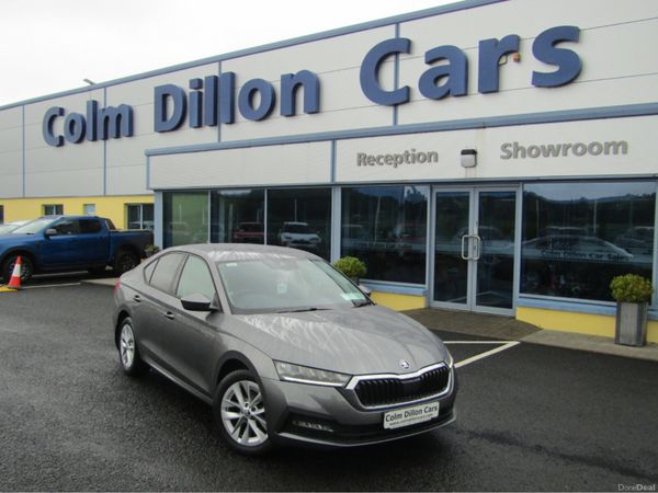 Skoda Octavia Hatchback, Diesel, 2024, Grey