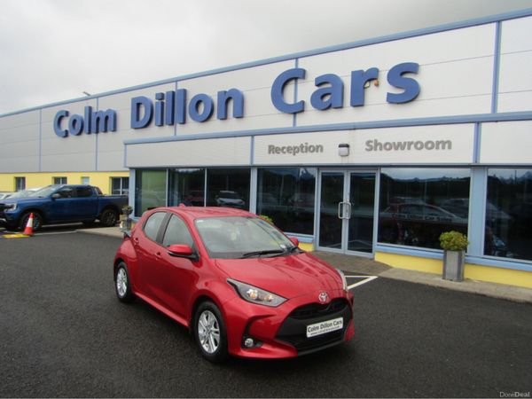 Toyota Yaris Hatchback, Petrol Hybrid, 2025, Red