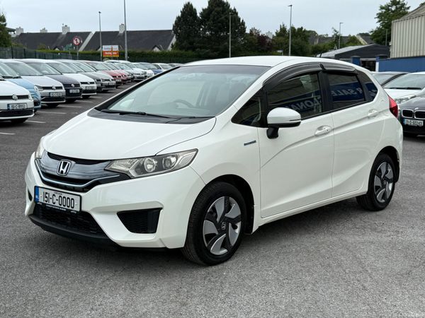 Honda Fit Hatchback, Petrol Hybrid, 2015, White