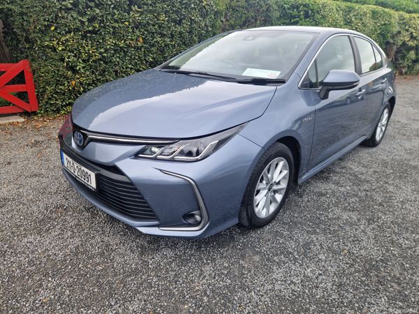 Toyota Corolla Saloon, Petrol Hybrid, 2021, Grey
