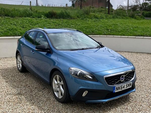 Volvo V40 Hatchback, Diesel, 2014, Blue