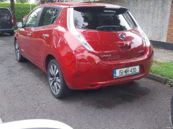 Nissan Leaf Hatchback, Electric, 2015, Red