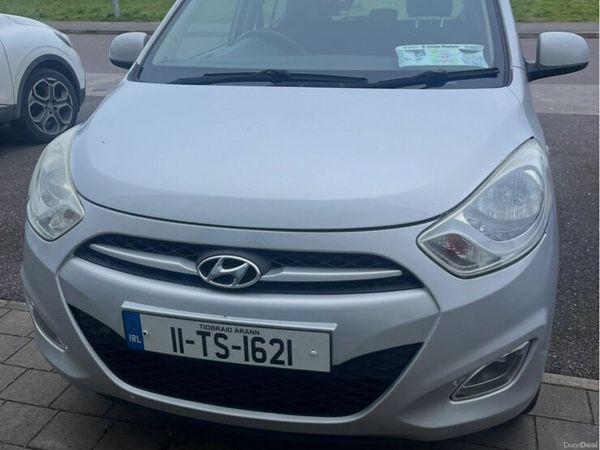 Hyundai i10 Hatchback, Petrol, 2011, Silver