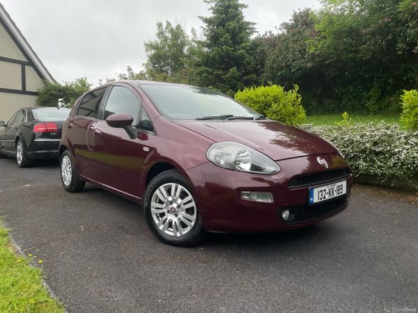 Fiat Punto Hatchback, Petrol, 2013, Red