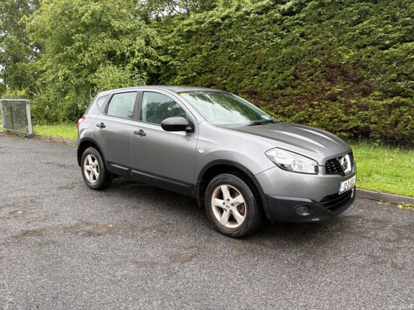 Nissan Qashqai Hatchback, Petrol, 2012, Grey