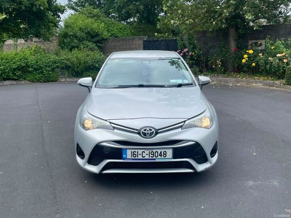Toyota Avensis Saloon, Diesel, 2016, Silver
