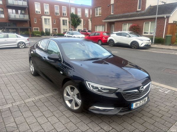 Opel Insignia Hatchback, Diesel, 2018, Blue