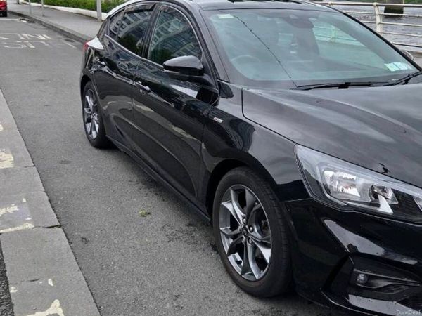 Ford Focus Hatchback, Diesel, 2019, Black