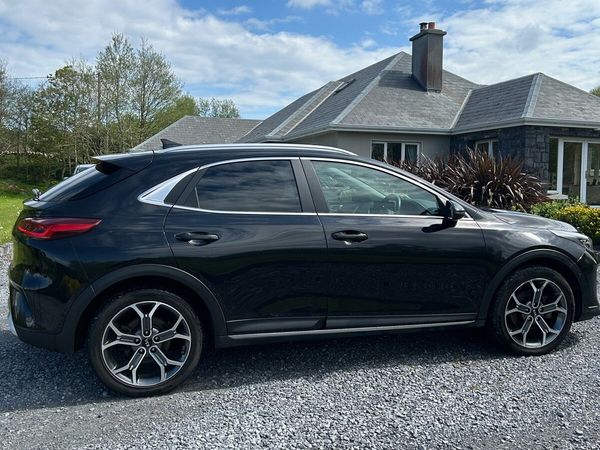 Kia XCeed Hatchback, Petrol Plug-in Hybrid, 2021, Black