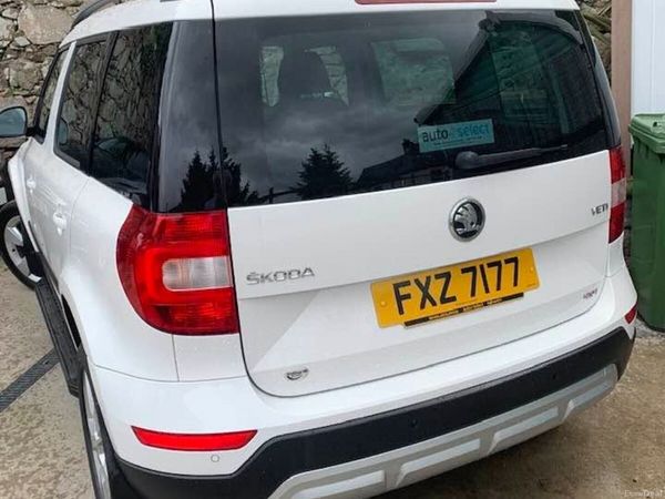 Skoda Yeti SUV, Diesel, 2014, White
