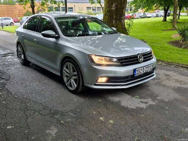 Volkswagen Jetta Saloon, Diesel, 2011, Silver