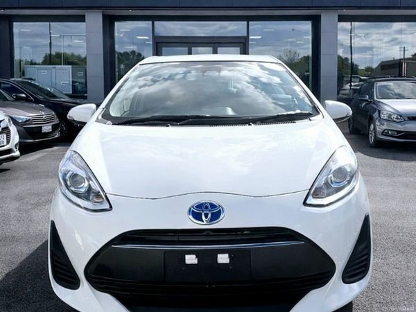 Toyota Aqua Hatchback, Petrol, 2018, White
