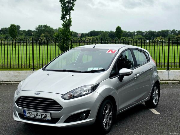 Ford Fiesta Hatchback, Petrol, 2016, Silver