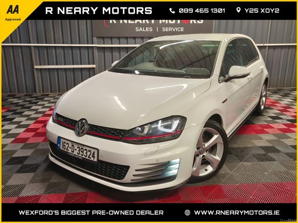 Volkswagen Golf Hatchback, Petrol, 2016, White