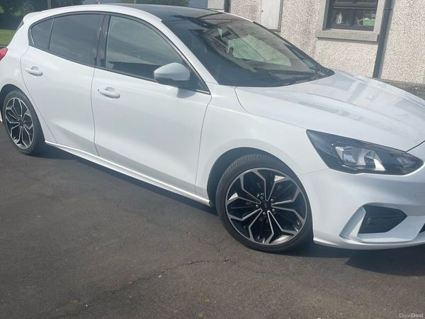 Ford Focus Hatchback, Diesel, 2019, White