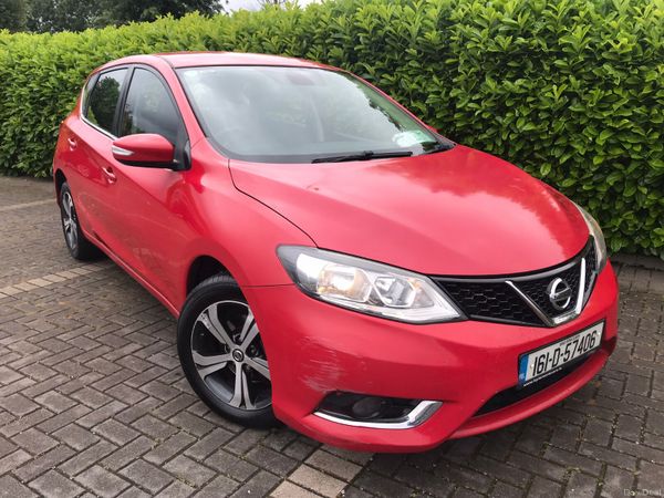 Nissan Pulsar Hatchback, Diesel, 2016, Red
