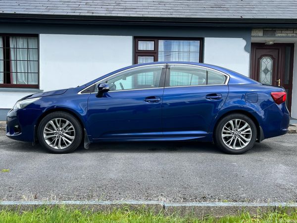 Toyota Avensis Saloon, Diesel, 2016, Blue