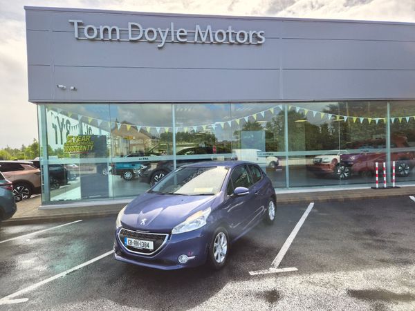 Peugeot 208 Hatchback, Petrol, 2013, Blue