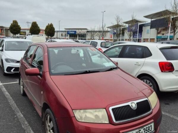 Skoda Fabia Hatchback, Petrol, 2006, Red