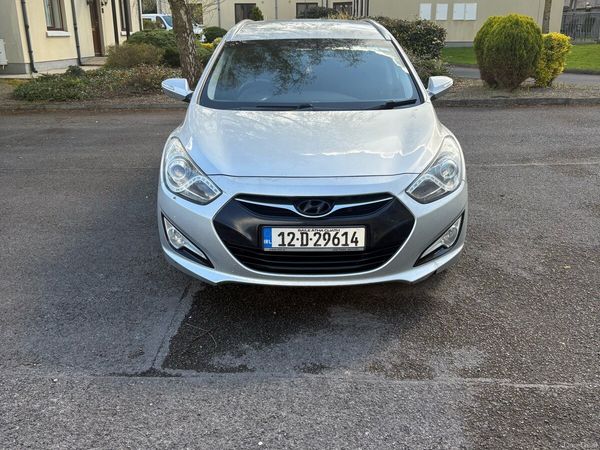 Hyundai i40 Estate/Jeep, Diesel, 2012, Silver