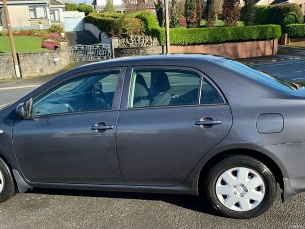 Toyota Corolla Saloon, Petrol, 2009, Grey