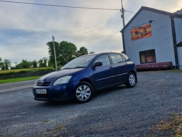 Toyota Corolla Hatchback, Petrol, 2004, Blue