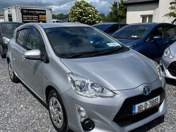 Toyota Aqua Hatchback, Petrol Hybrid, 2016, Silver