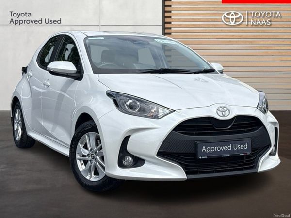 Toyota Yaris Hatchback, Petrol Hybrid, 2025, White