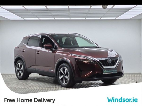 Nissan Qashqai MPV, Petrol, 2023, Red