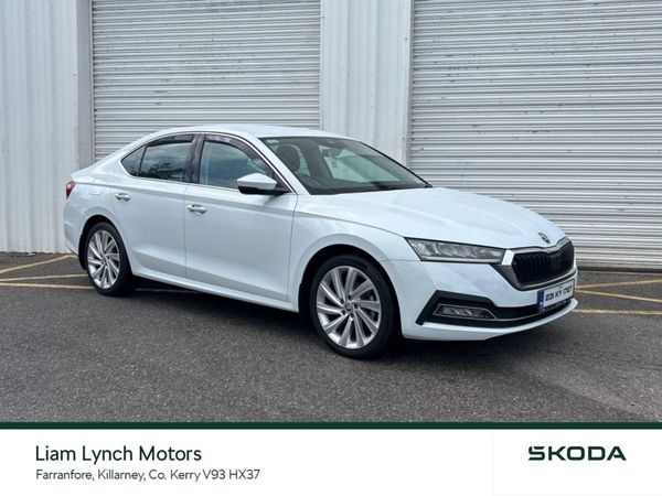 Skoda Octavia Saloon, Diesel, 2023, White