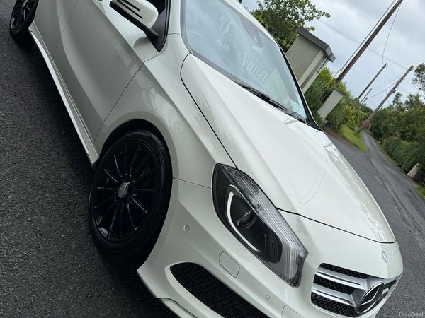 Mercedes-Benz A-Class Hatchback, Petrol, 2015, White