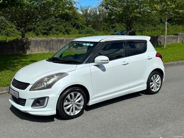 Suzuki Swift Hatchback, Petrol, 2013, White