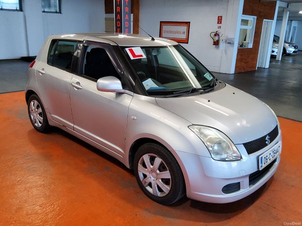 Suzuki Swift Hatchback, Petrol, 2006, Silver