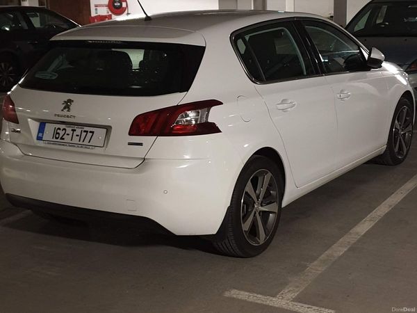 Peugeot 308 Hatchback, Diesel, 2016, White
