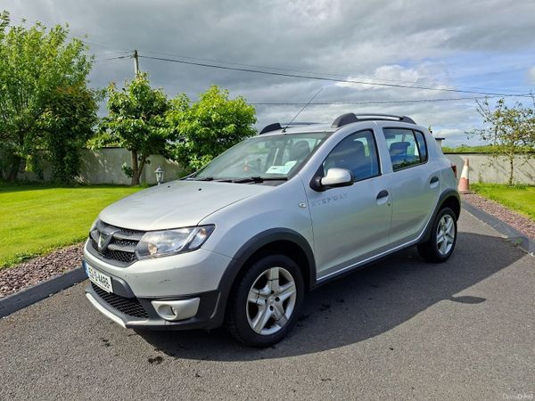 Dacia Sandero Stepway Hatchback, Diesel, 2015, Silver
