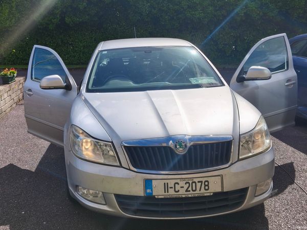 Skoda Octavia Hatchback, Diesel, 2011, Silver