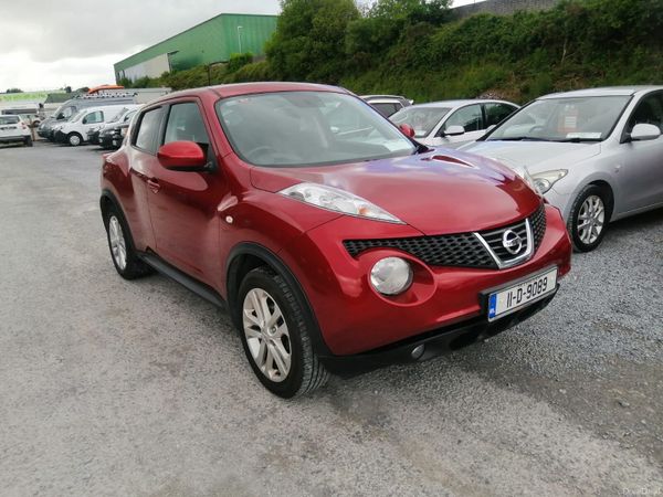 Nissan Juke SUV, Petrol, 2011, Red