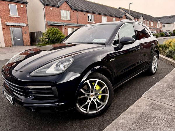 Porsche Cayenne SUV, Petrol Plug-in Hybrid, 2020, Blue