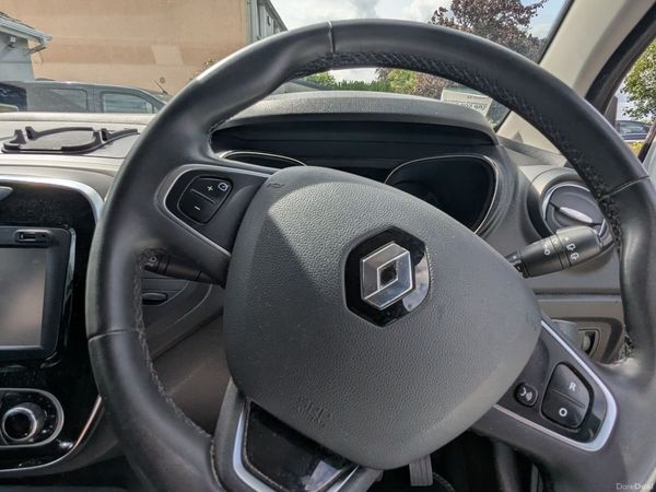 Renault Captur Hatchback, Diesel, 2018, White