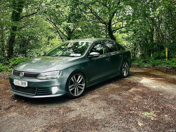 Volkswagen Jetta Saloon, Diesel, 2012, Grey
