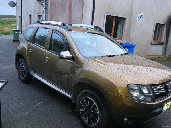Dacia Duster SUV, Diesel, 2017, Green