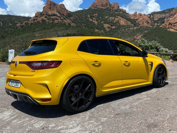 Renault Megane Hatchback, Petrol, 2019, Yellow