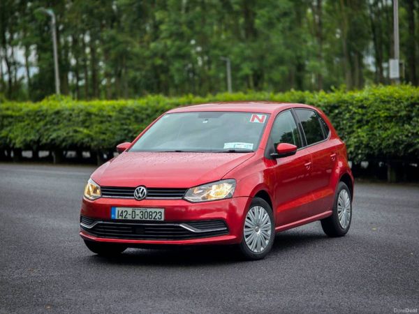 Volkswagen Polo Hatchback, Petrol, 2014, Red